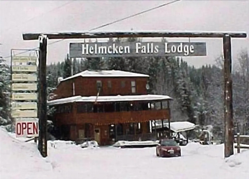 Helmcken Falls Lodge