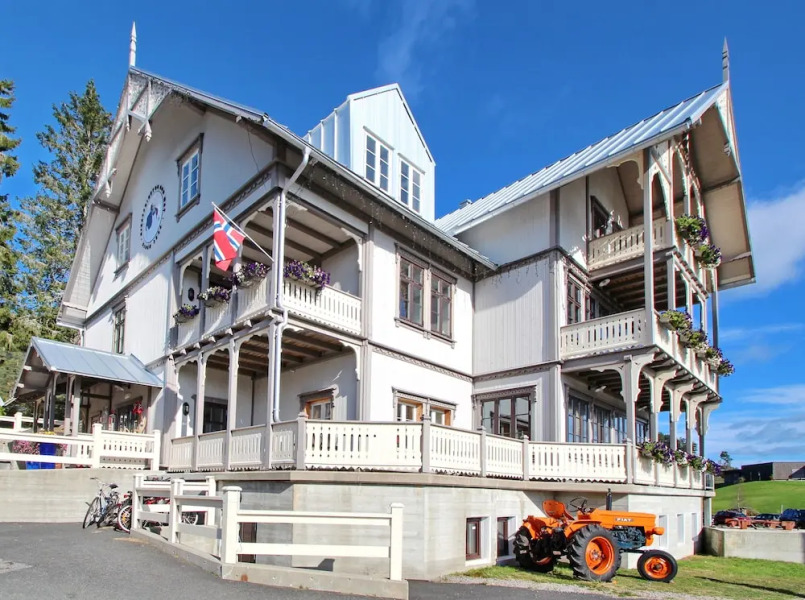 Hotell Eikerapen Gjestegard