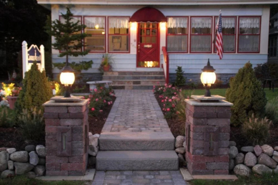 Candlelite Inn Bed & Breakfast