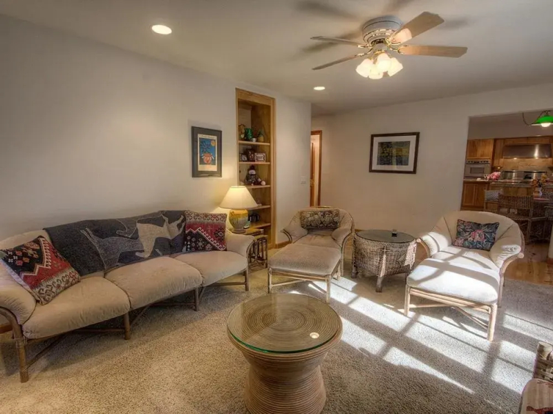 Silver Rock Spectacular Skyland Home 5 Br cabin by RedAwning