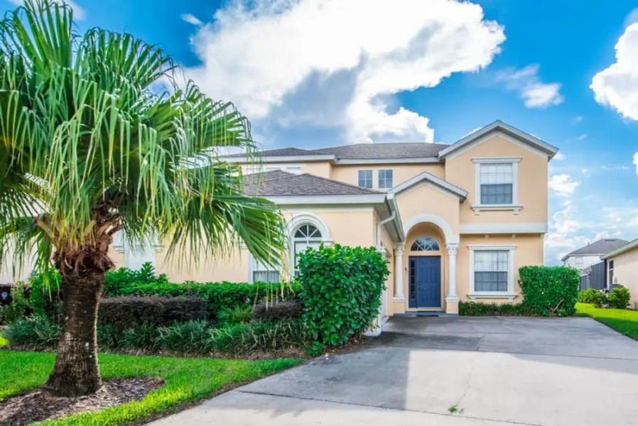 Calabay Parc at Tower Lake Five-bedroom