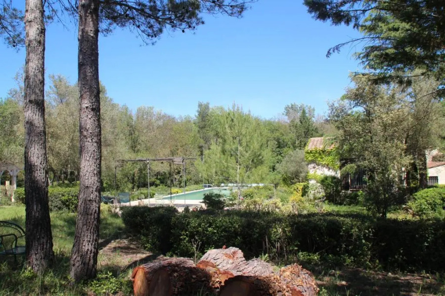 Mas-du-gue 4 étoiles de 220 m² sur 2Ha à 2kms du MTP