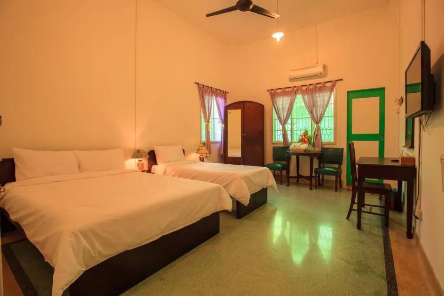 DeVilla Limbongan Boutique Homestay