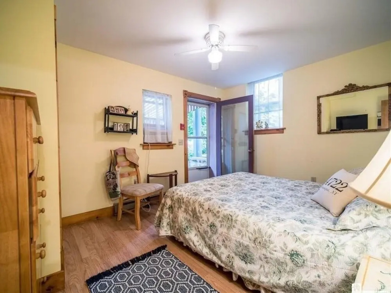 Garden Grove 2 Bedroom Home by RedAwning