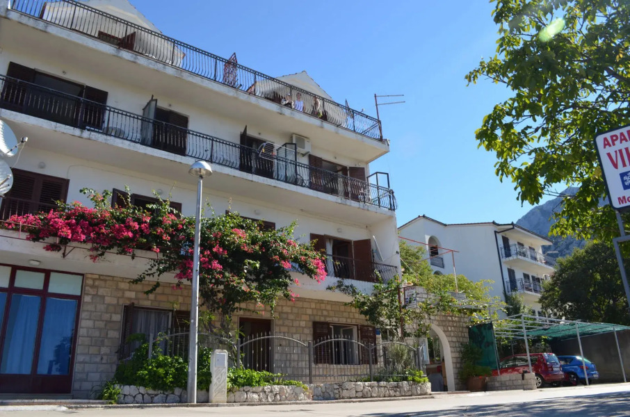 Apartment Jozo - 150 m from pebble beach: A2 Gradac, Riviera Makarska