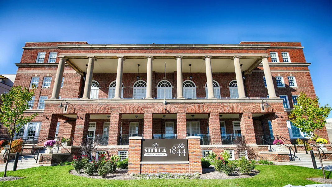 The Stella Hotel & Ballroom