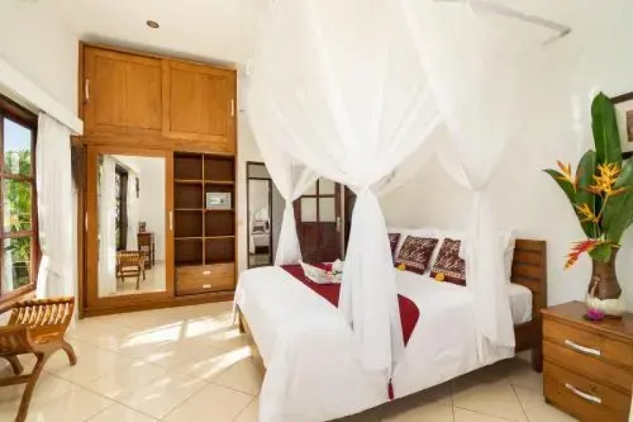 Villa Segara Indah and Tri Murti