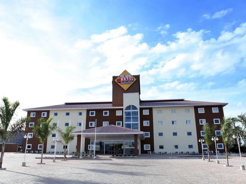 H+ Hotel