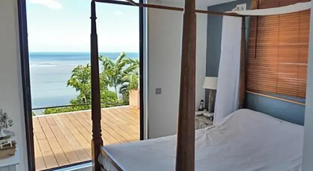 Designers Home facing the Lagoon