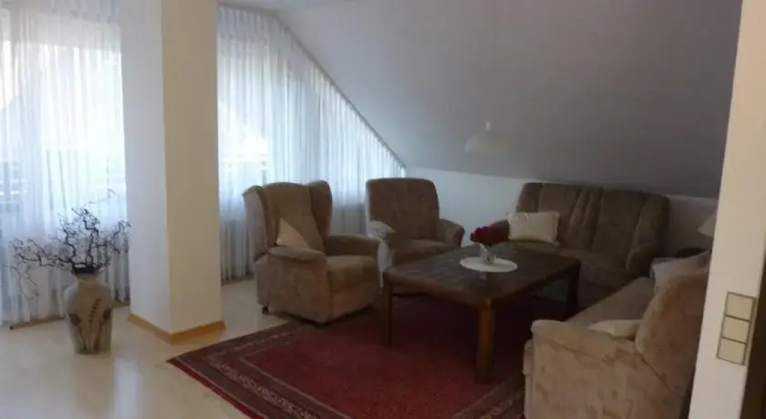 "Nicht daheim und doch zu Hause"