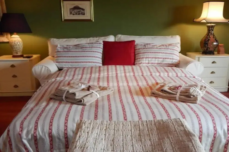 Pool Villa Vravrona Tower