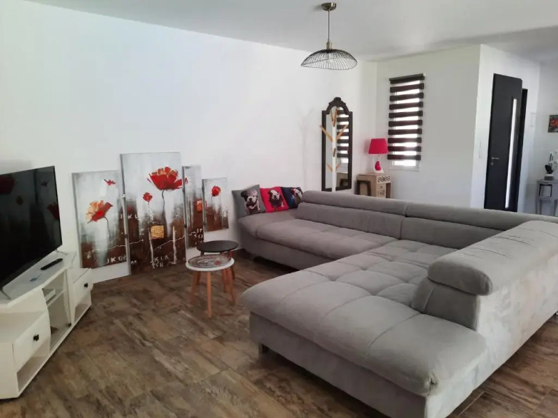 Jolie Maison Familiale Climatisée Avec Piscine Chauffée, Vue Sur Le Luberon, Située Aux Taillades, 6 Personnes Ls2-317 Bureu