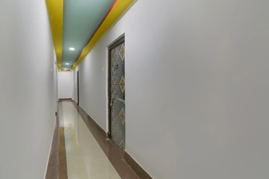 OYO Flagship 64771 The Platinum Inn