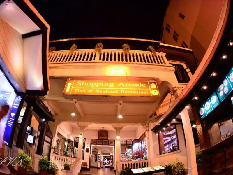 Silom Village Inn