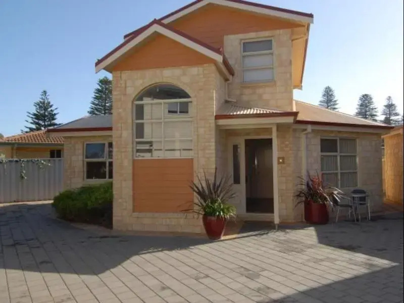 Yot Spot Holiday Apartments