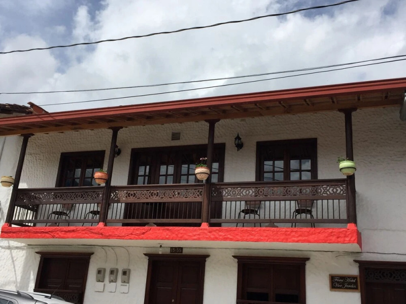 Fami Hotel Vive Jardin - Hostel