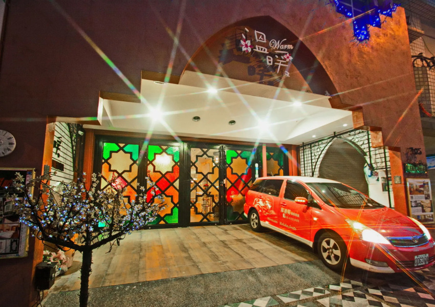 Moroccan Holiday Suite