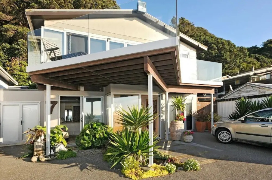 Kapiti Waves Bed & Breakfast