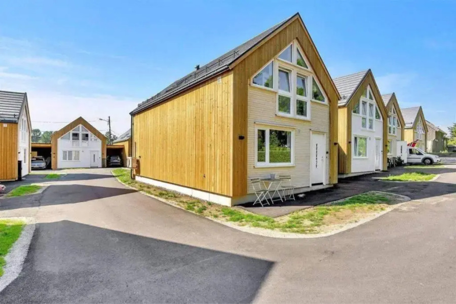 Nybygd feriebolig rett ved strand til leie!