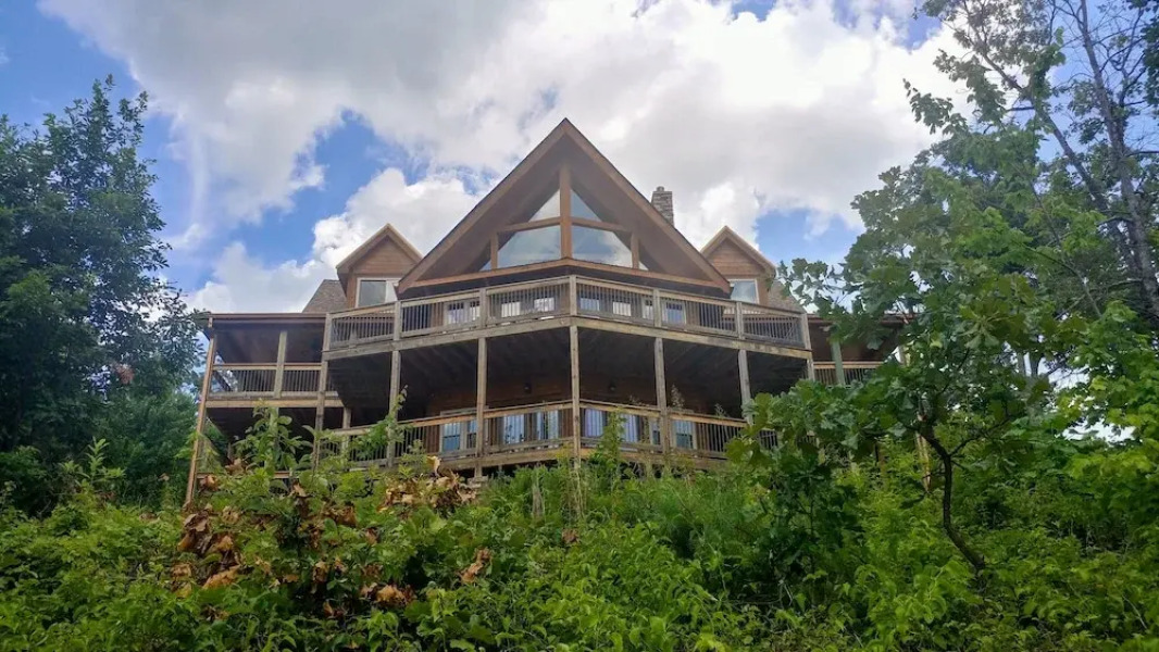 Vista di Cielo 4 Bedrooms 4.5 Bathrooms Cabin