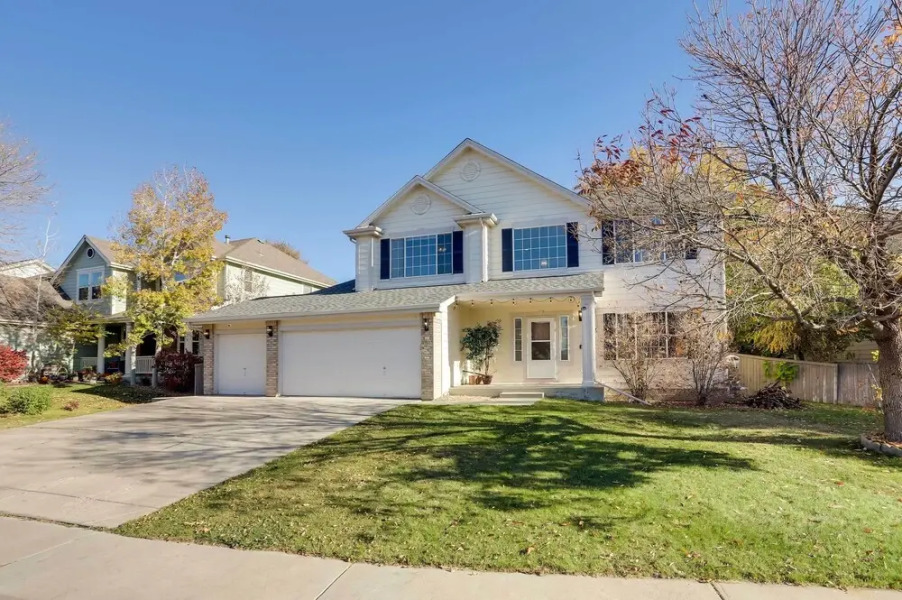 Spacious Thornton Home: 15 Mi to Downtown Denver!