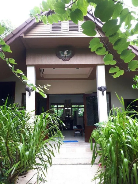 Amporn Riverside Resort