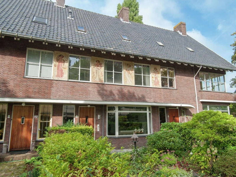 Comfortable Holiday Home in Overveen With a Terrace