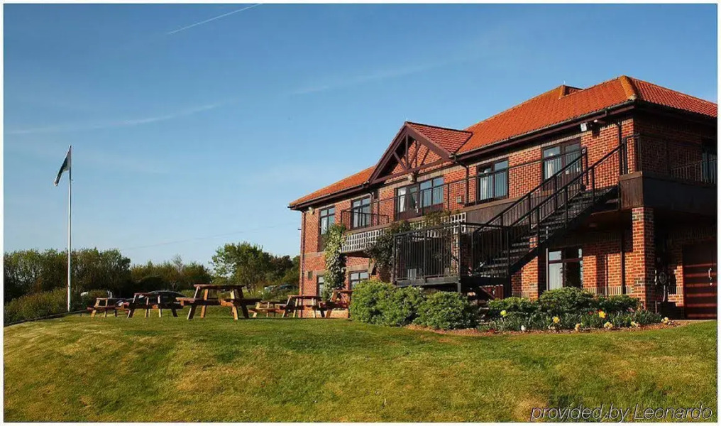 Hunley Hotel and Golf Club