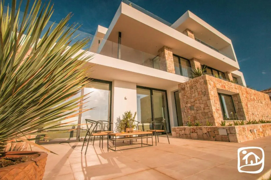 Abahana Villas Avalon