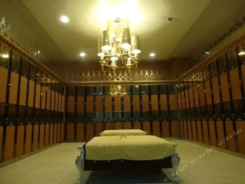 Huitong International Hotel