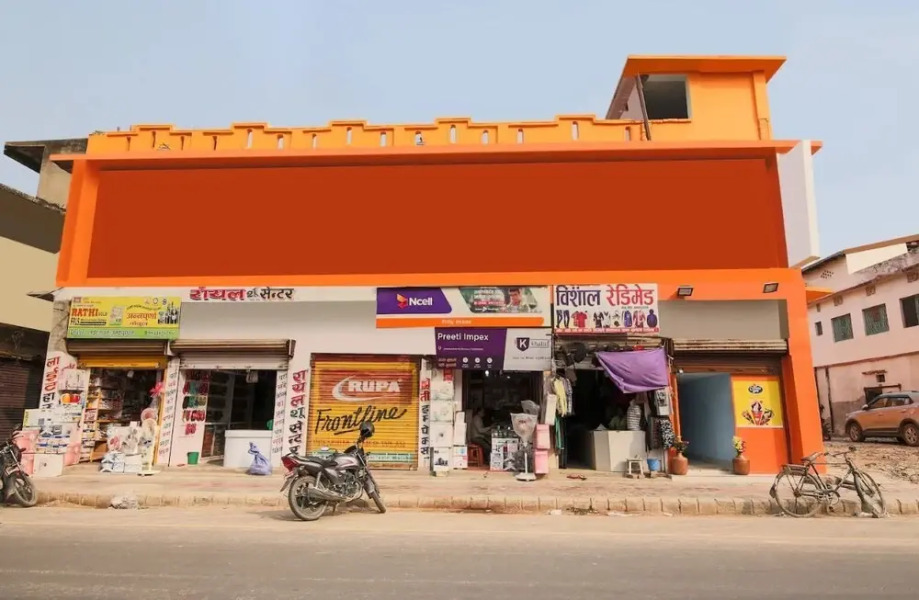 SPOT ON 392 Raju Hotel & Family Restaurant