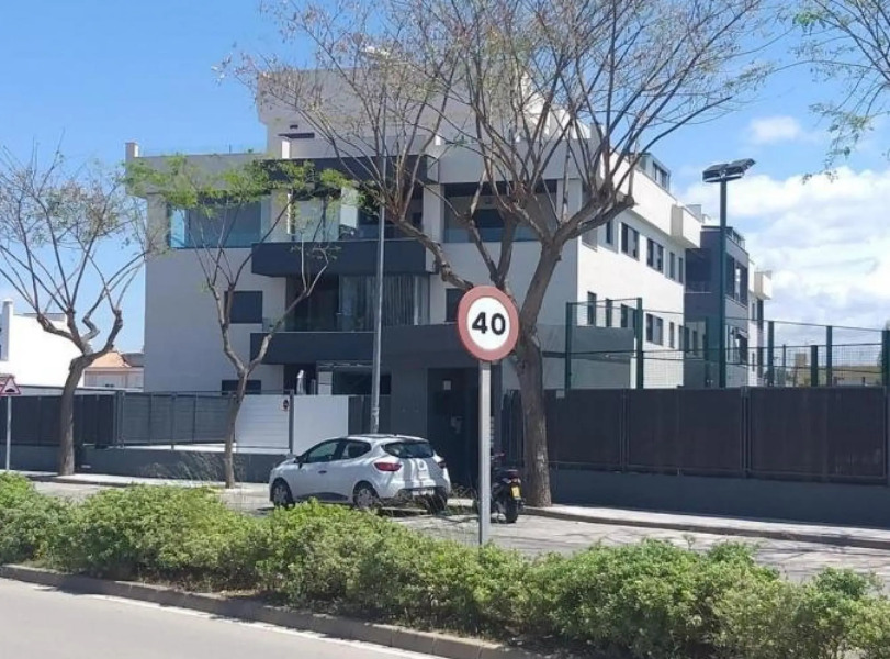 SIBS McVILLA - Atico con Piscina