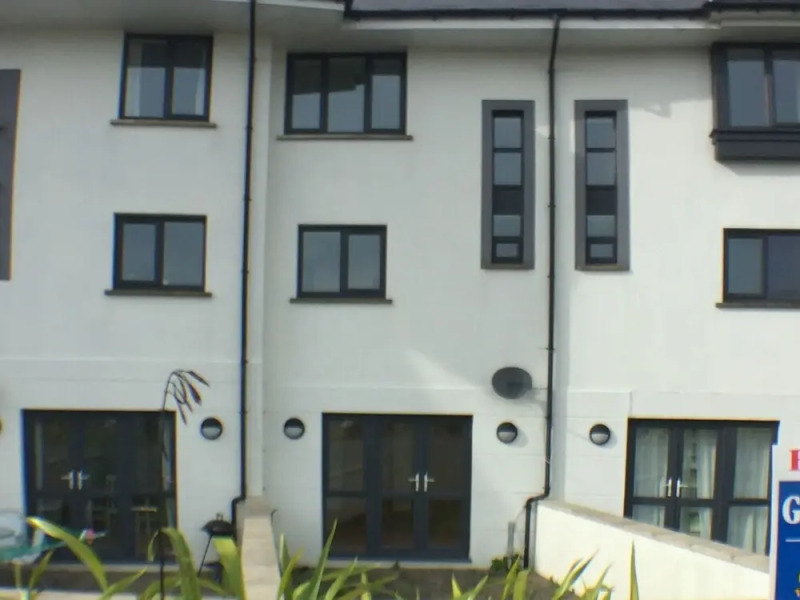 Cosy Dragon @Pembrokeshire