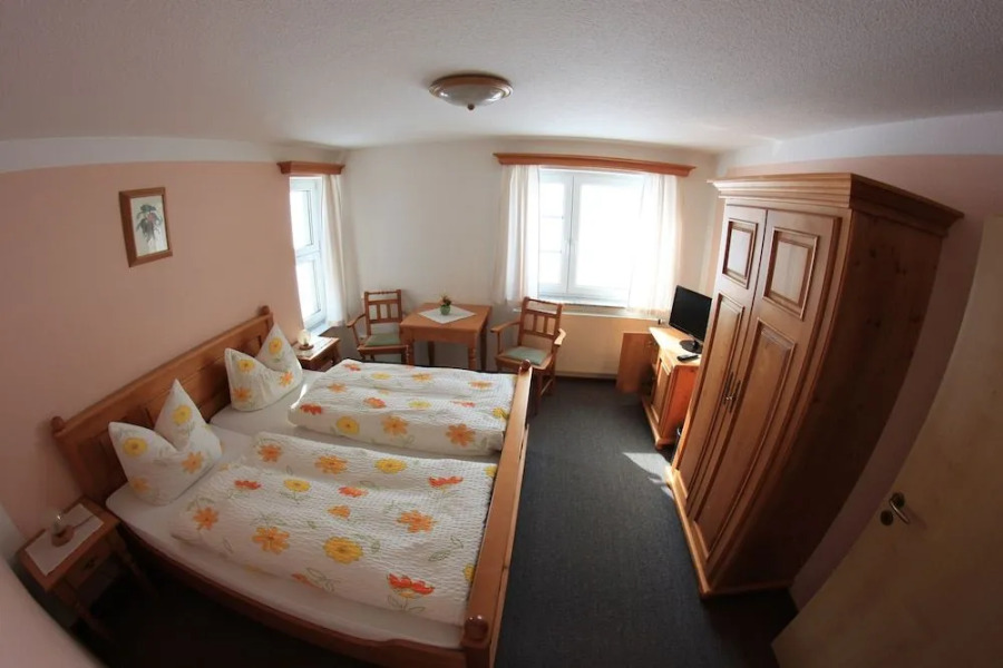 Gasthaus und Hotel Rote Schenke