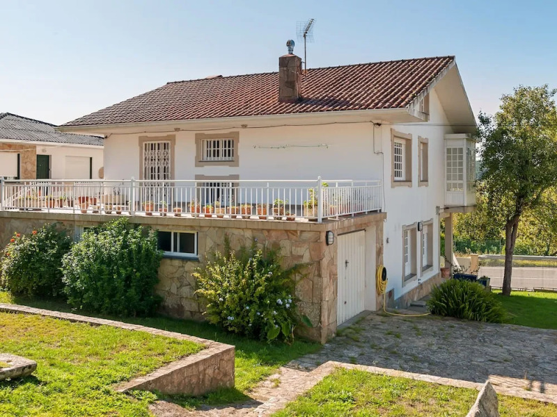 Modern Holiday Home in Porto do Son With Sea Near