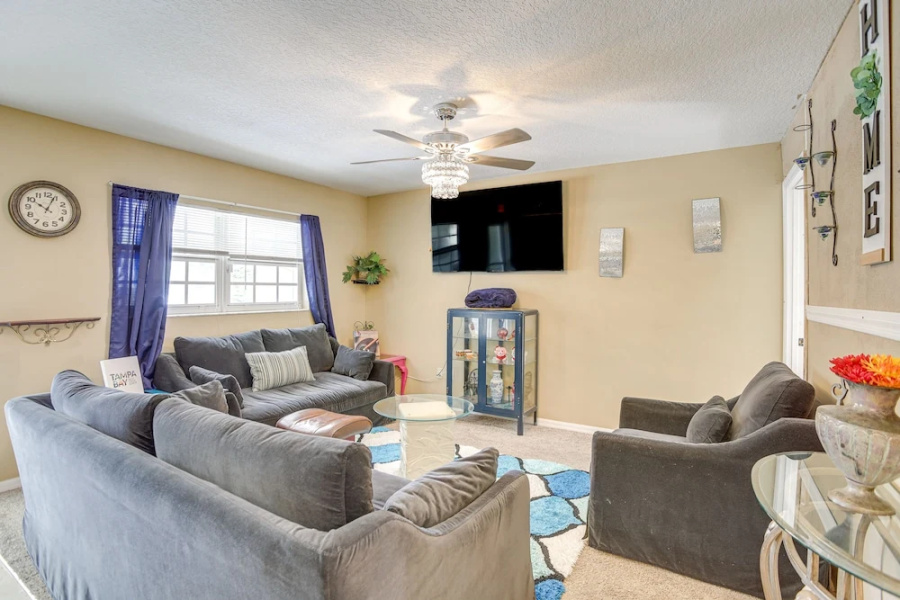 5 Mi to Beach: Family-friendly Home in Clearwater!