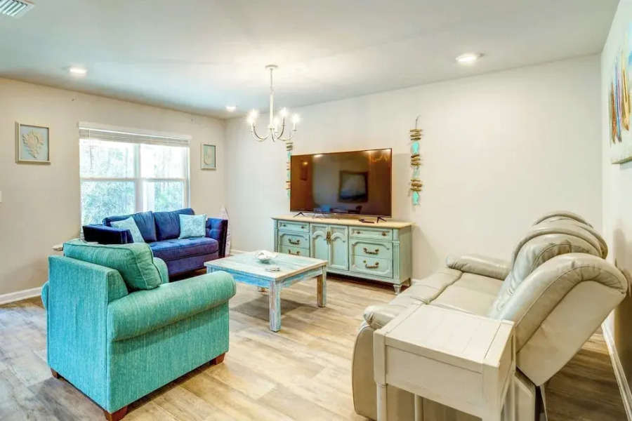 Foley Vacation Rental: 7 Mi to Gulf Shores Beaches