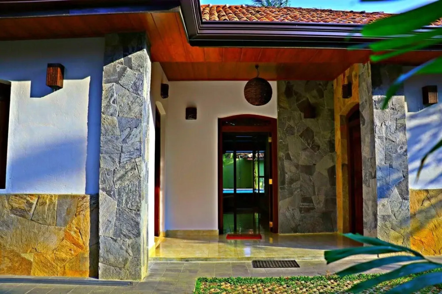 Yoho Villa Lucky Seven