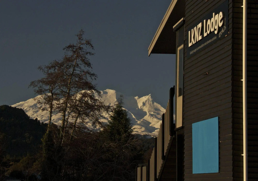 LKNZ Lodge & Cafe