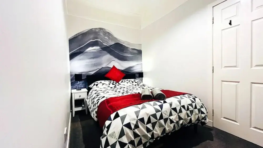 Luxury Entire Holiday Apartment - Self Checkin & Checkout