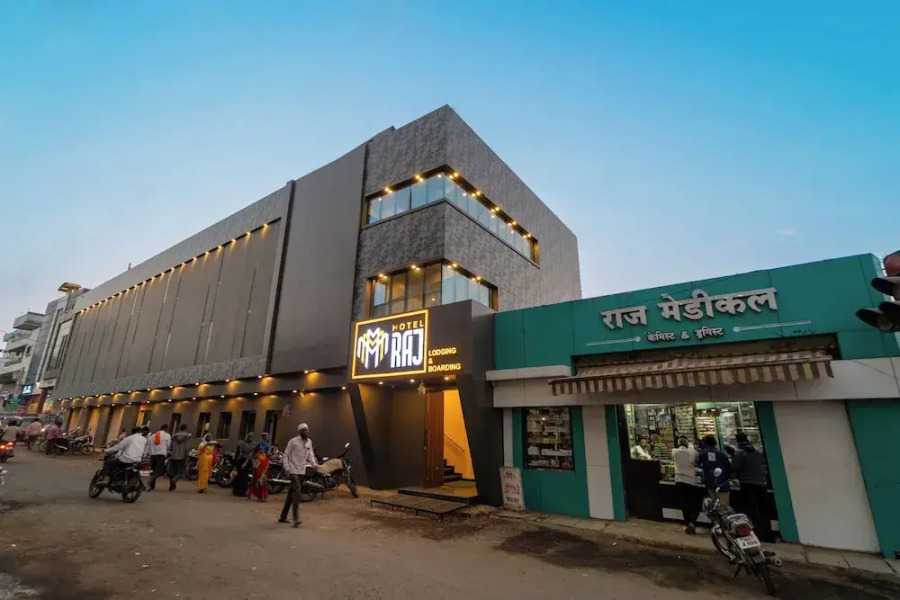 Hotel Raj Lodging &Boarding