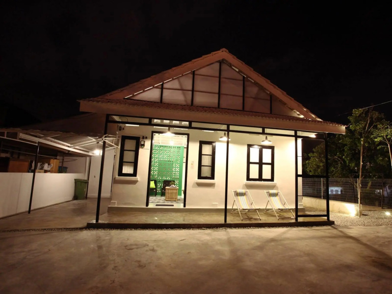 Stay Songsong Mount Erskine