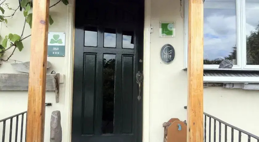 Glenribbeen Eco Lodge