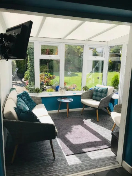 Sunnyside - Large Seaside Home with views and Hot Tub