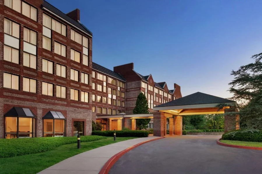 Embassy Suites Philadelphia - Valley Forge Hotel