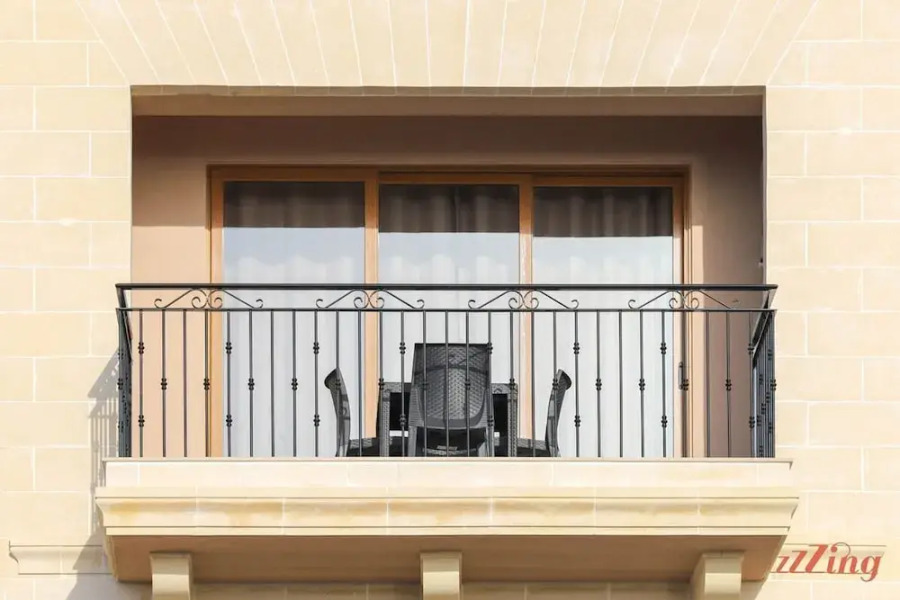 Luxurious Duplex Seafront Apt With Amazing Views