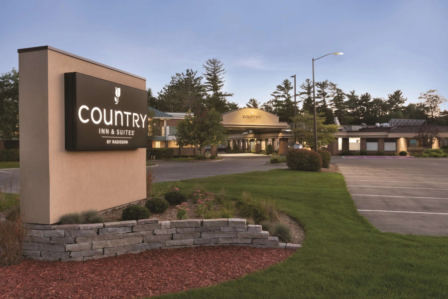 Country Inn & Suites by Radisson, Traverse City, MI