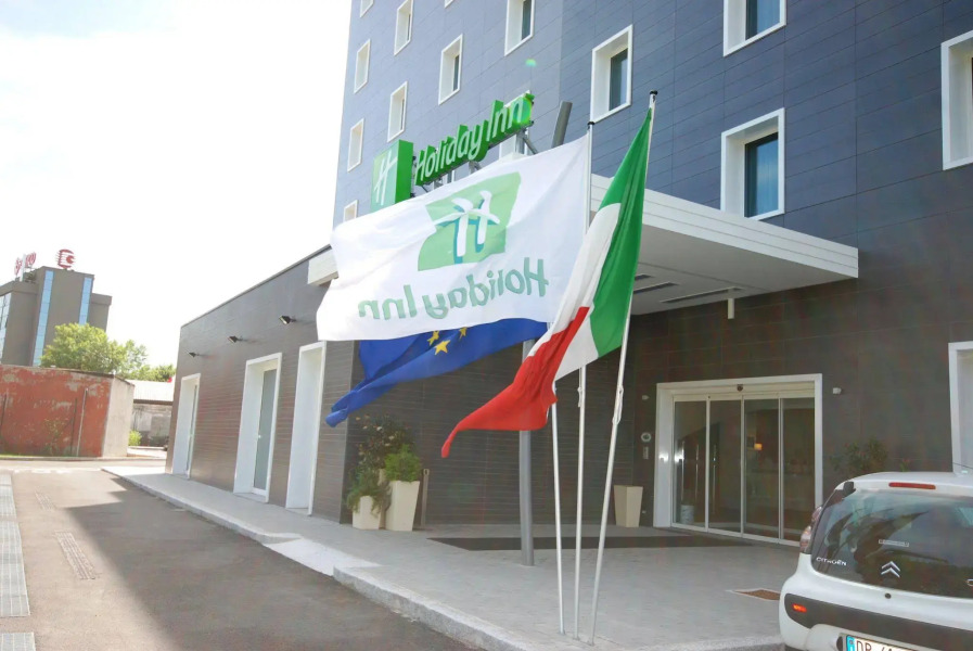 Holiday Inn Milan Nord Zara by IHG