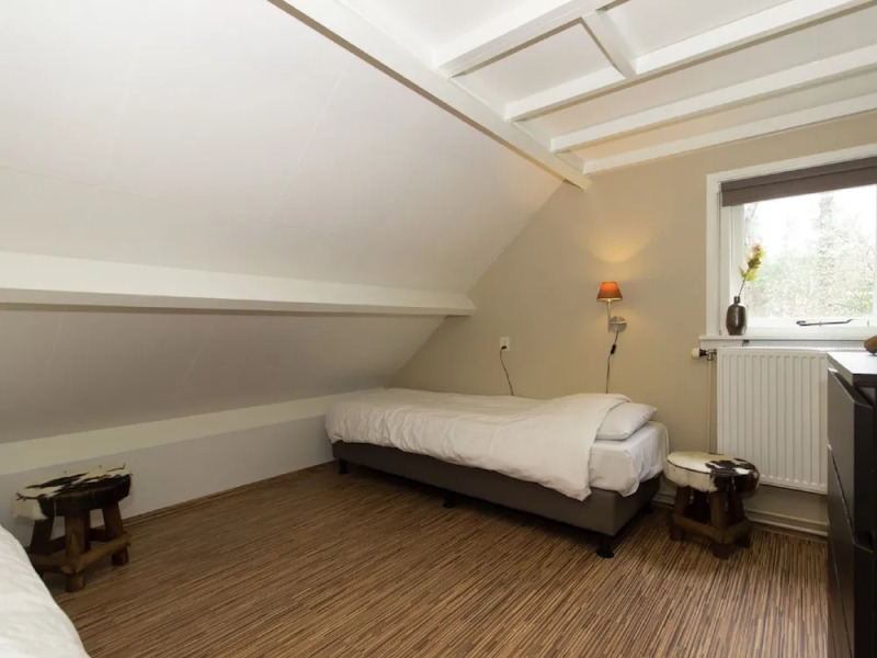 Beautiful Home With Lots of Privacy, in the Forest