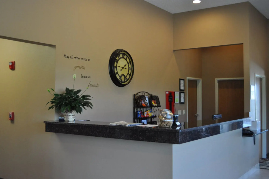 Rock Island Inn & Suites